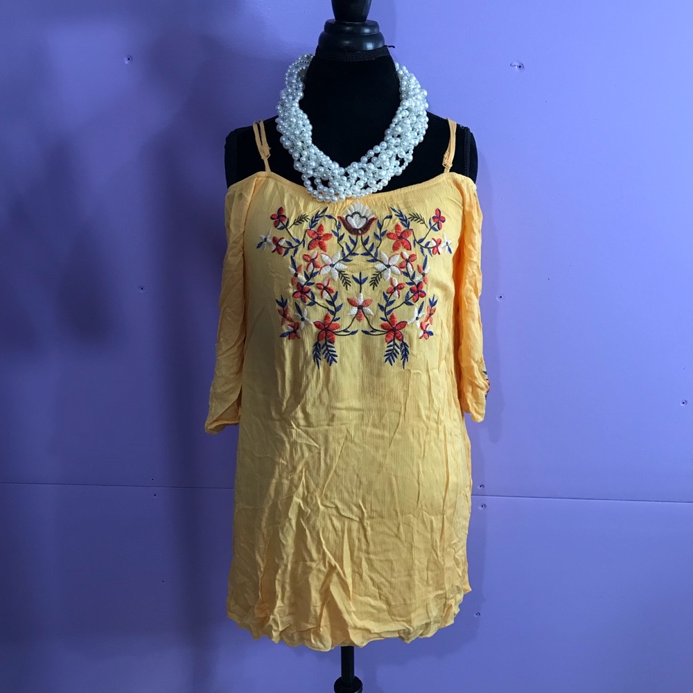 Yellow half shoulder flower dress - Picture 2 of 3